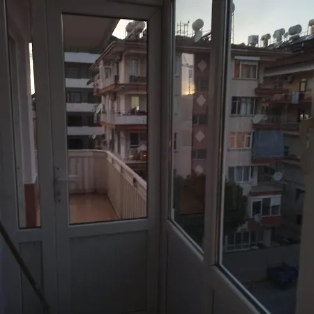 2+1 Furnished 100m From The Beach In Central Alanya
