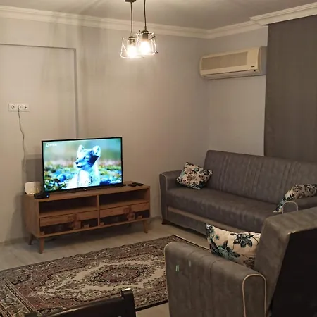 2+1 Furnished 100m From The Beach In Central Alanya